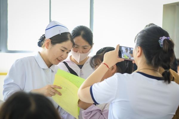 向家長(zhǎng)宣傳衛(wèi)生健康知識(shí)2_愛奇藝.jpg